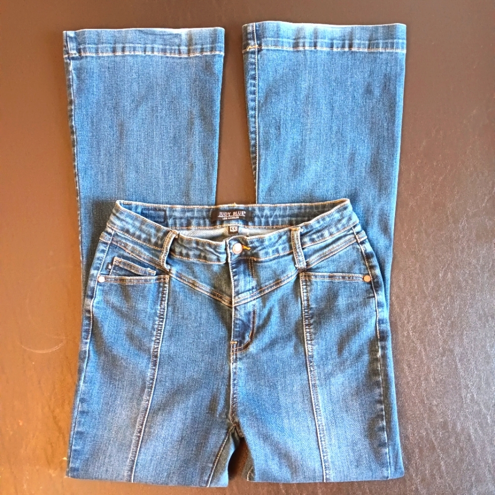 Judy Blue high waist - front yoke flare jean. JB 8897. 13/31